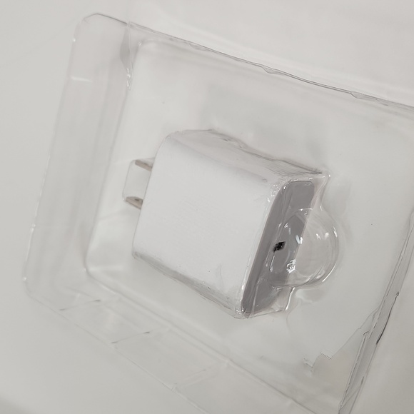 APPLE 2 in 1 Fast Charger/Data For IPhone 14-11, IWatch 8-1, NWT in box - Picture 6 of 12